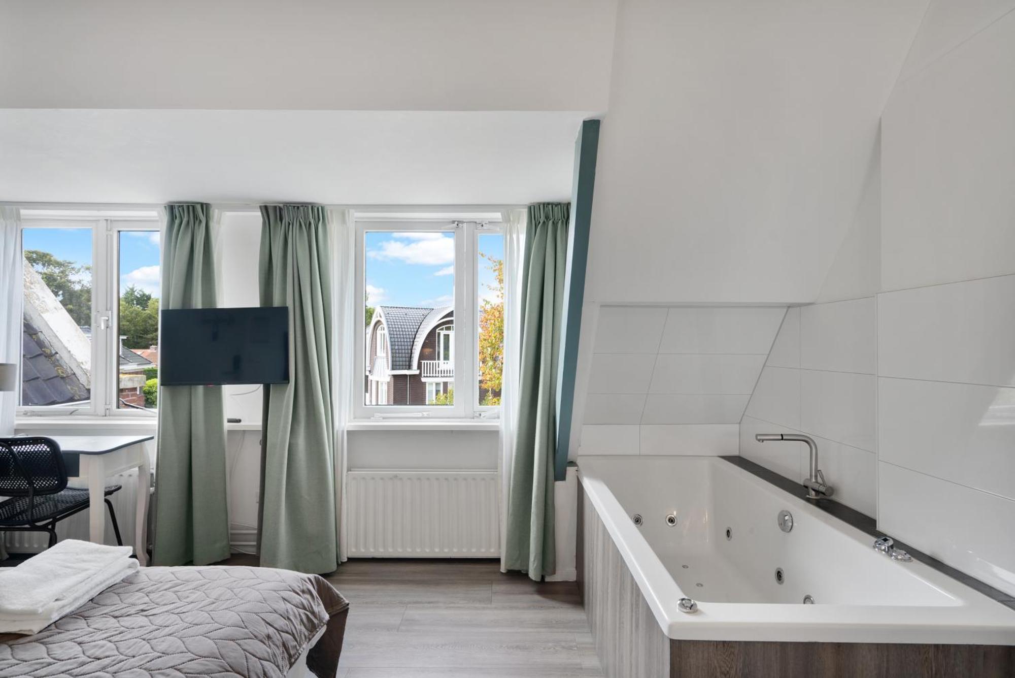 Dijkstra Hotels Μπέργκεν Εξωτερικό φωτογραφία